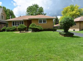 111 N Nolton Ave, Willow Springs, IL 60480