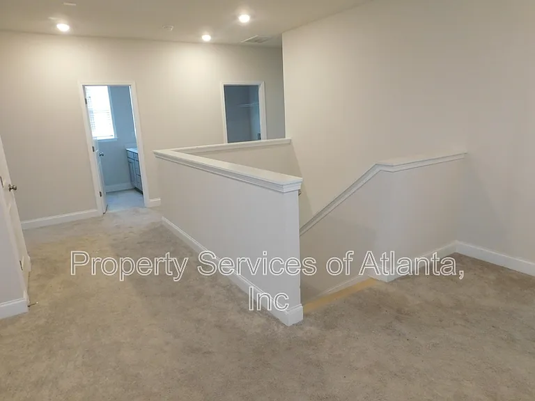 930 Elderberry Ct — Photo 13