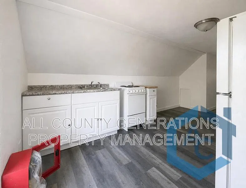 1 bed, 1.0 bath, $1,000 — Photo 4