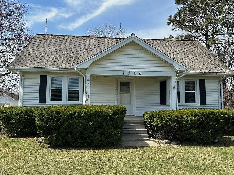 1700 S Wagner Rd — Photo 1