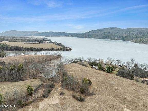 4th image of 3 Maple Acres Way