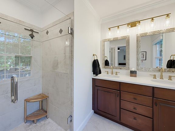 4th image of 708 Villawood Ct