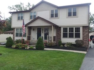 29 Jessica Ln, Depew, NY 14043