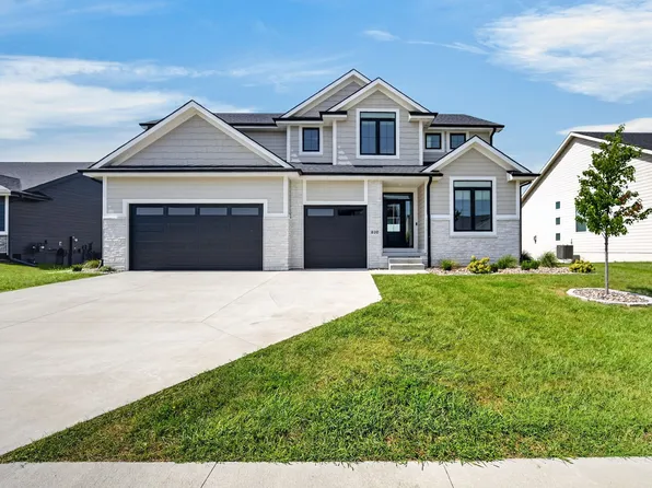 400 NW Gracewood Dr, Waukee, IA 50263