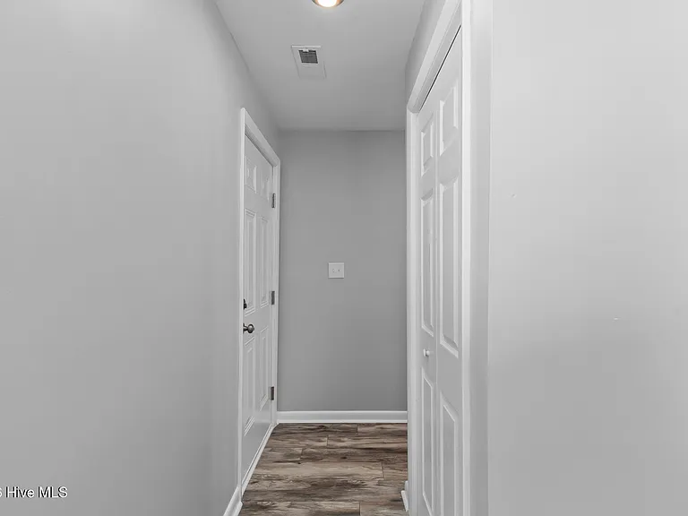 109 Rodeo Ln — Photo 6