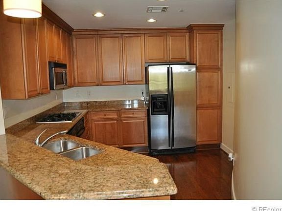 3rd image of 1827 N Grant St Unit 206