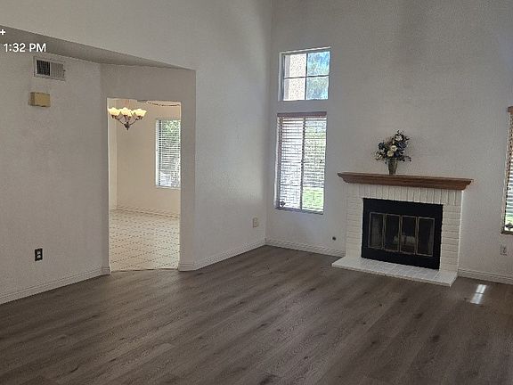3rd image of 16143 Firestone Ln
