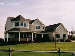 63 Clearview Farm Rd, Southampton, NY 11968