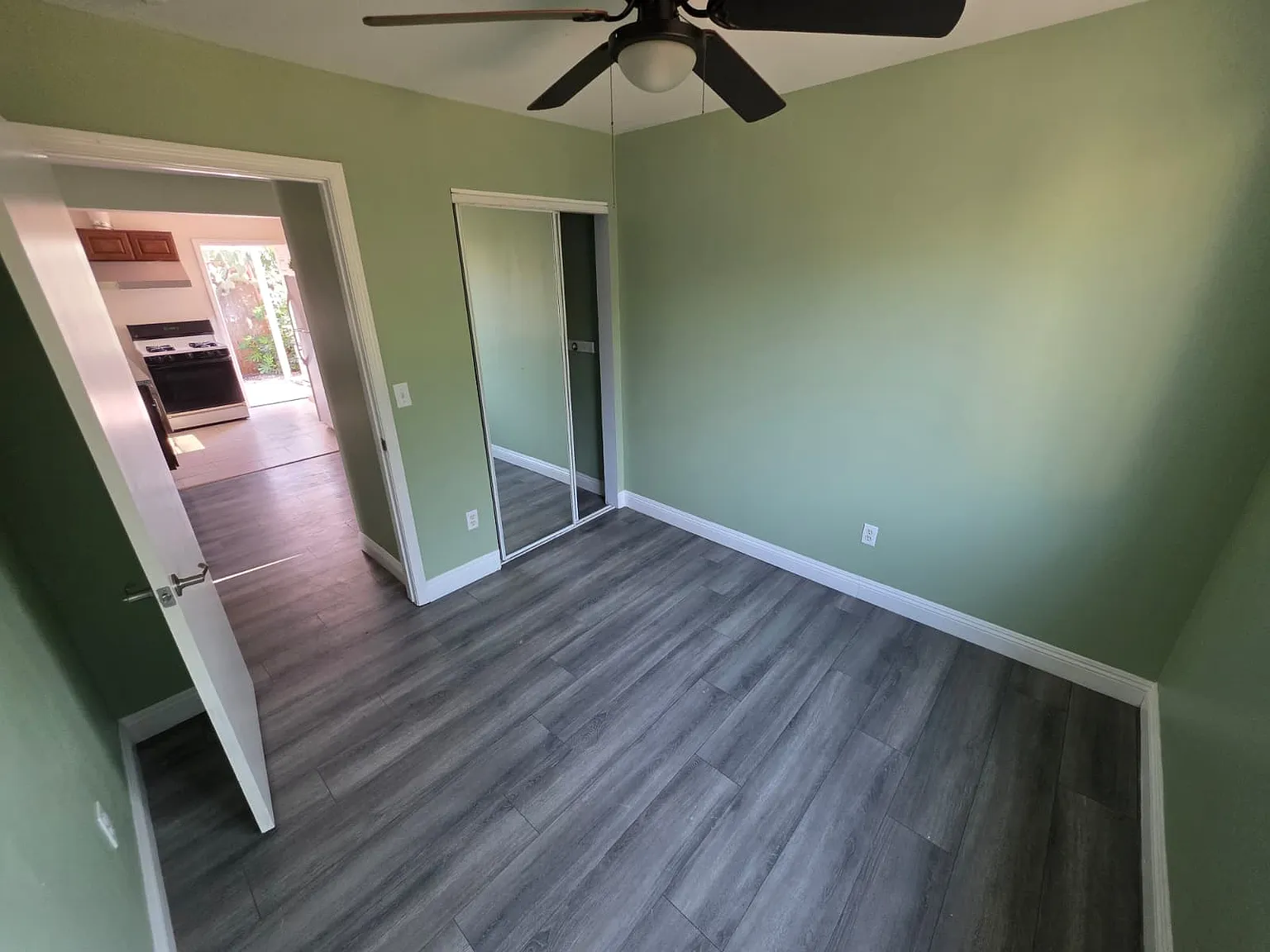 2 bed, 700 sqft, $2,250 — Photo 1