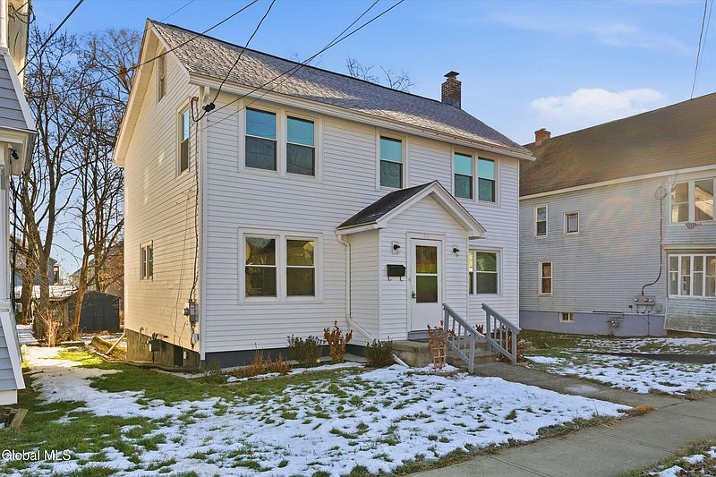 2nd image of 28 Pulver Avenue