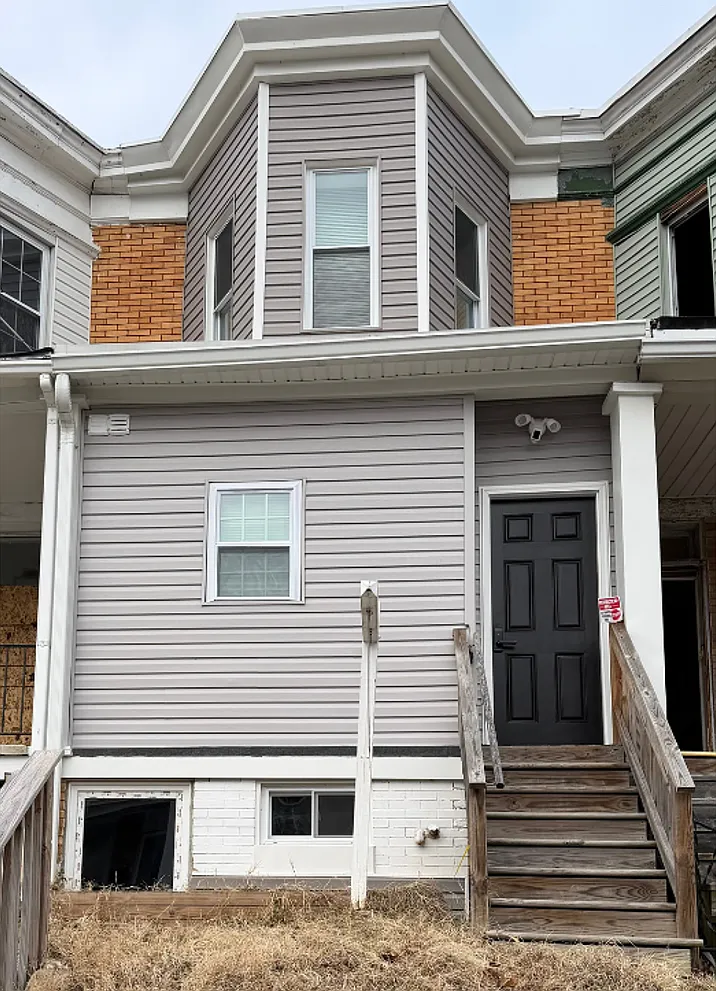 716 E 23rd St $650 Private Room (Shared Bath) — Photo 1