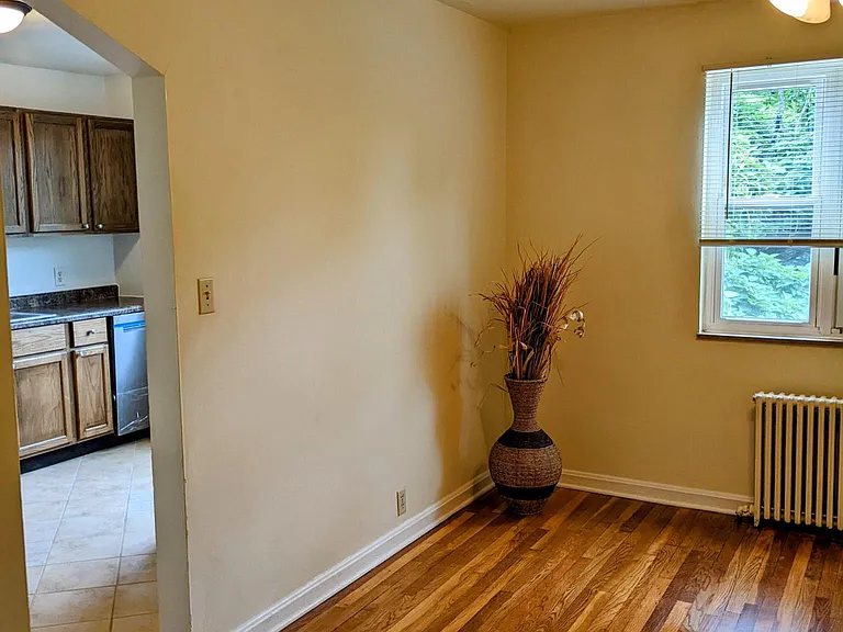 5928 Belmont Ave — Photo 4