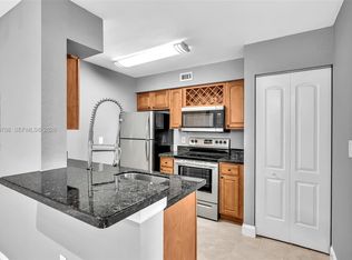 2820 N Oakland Forest Dr APT 102, Fort Lauderdale, FL 33309