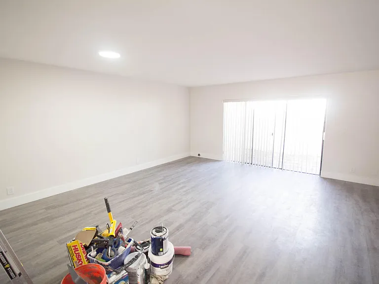 223 SE 11th Ave #223 — Photo 3