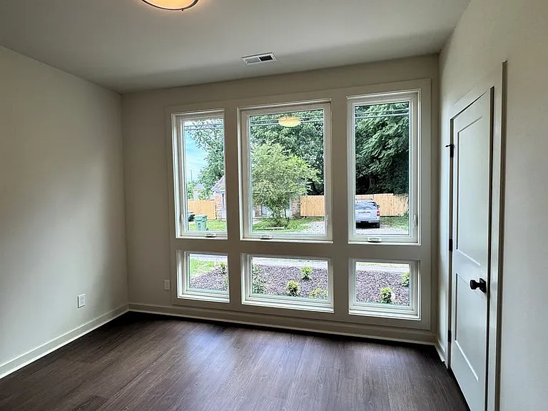 2504 Freeman Rd SW — Photo 4