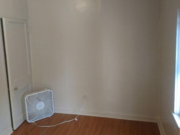 5th image of 408 15th St APT 2