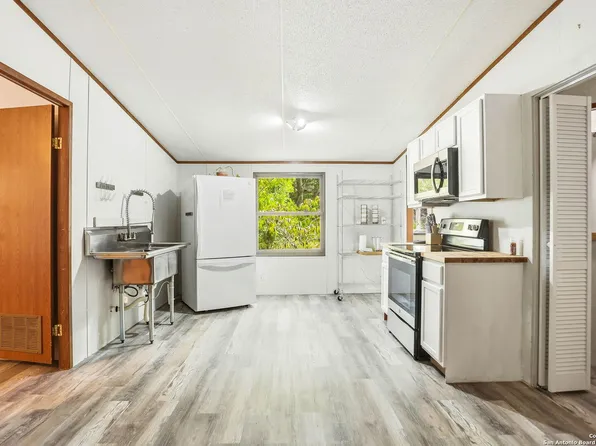 7019 Broken Arrow, Spring Branch, TX 78070