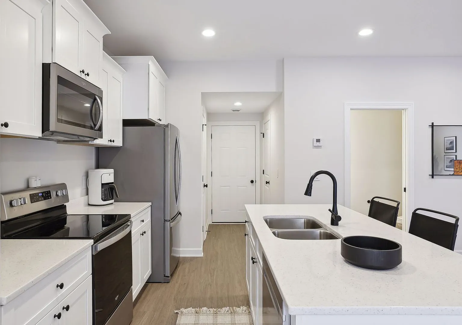 3 Bedroom Town Home — Photo 2