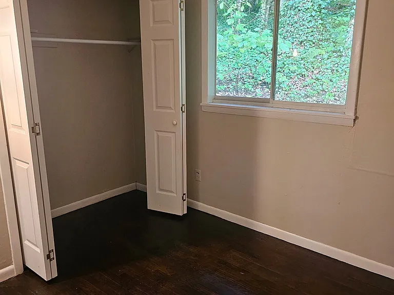 772 Zurich Cir — Photo 7