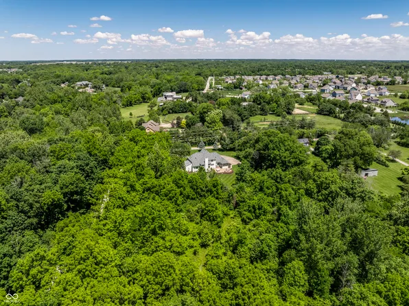 3535 Willow Rd, Zionsville, IN 46077