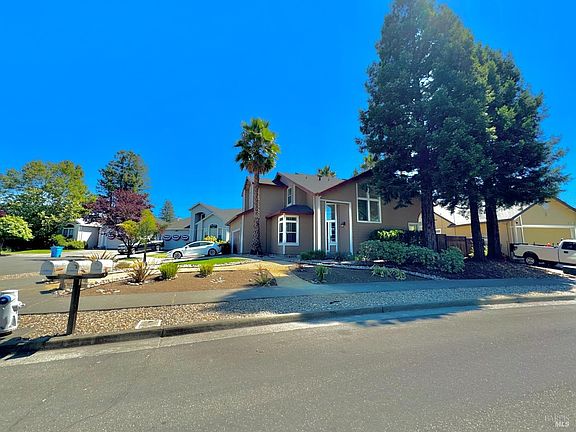 2nd image of 2346 Mirage Court