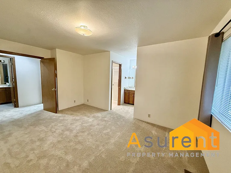 2976 Grizzly Dr — Photo 10