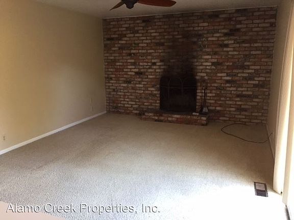 4th image of 806 Landon Ct