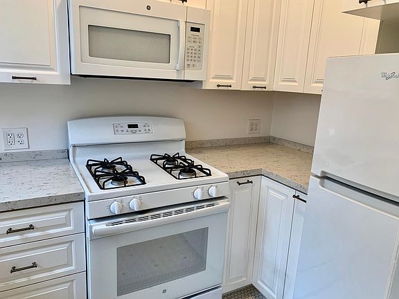 4th image of 805 Bush St APT 414