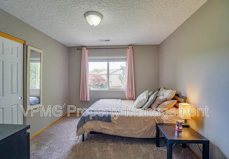 17301 SE 24th St — Photo 24