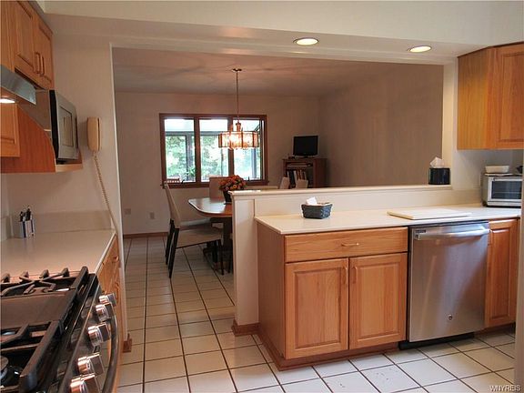 3rd image of 5282 Oakridge Dr