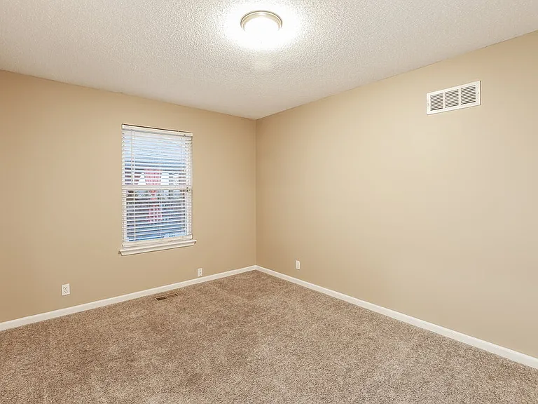 512 Hibiscus Dr — Photo 13