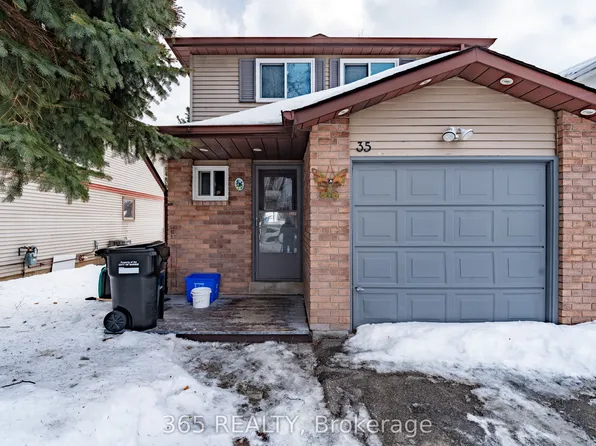 35 Corbett Dr, Barrie, ON L4M 5S9
