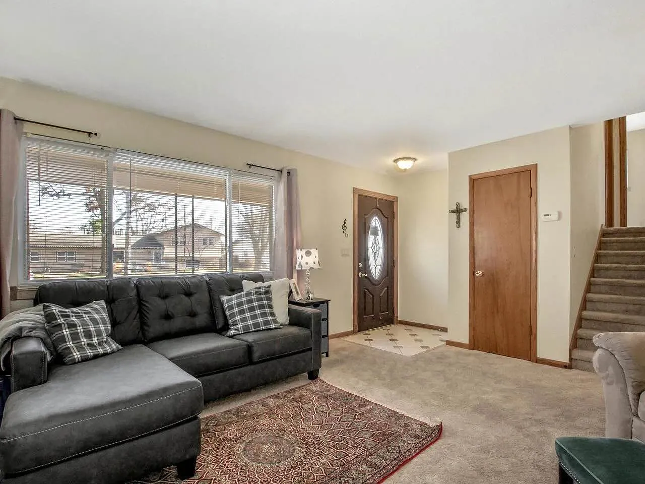 3 bed, $1,700 — Photo 4