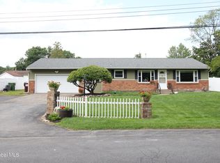 10 Florence Dr, Ballston Spa, NY 12020
