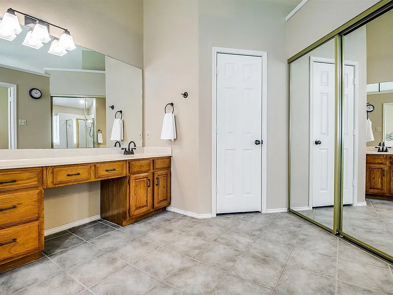 1109 Ashby Dr — Photo 17