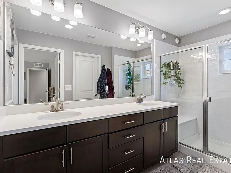 7940 Shoshone St — Photo 15
