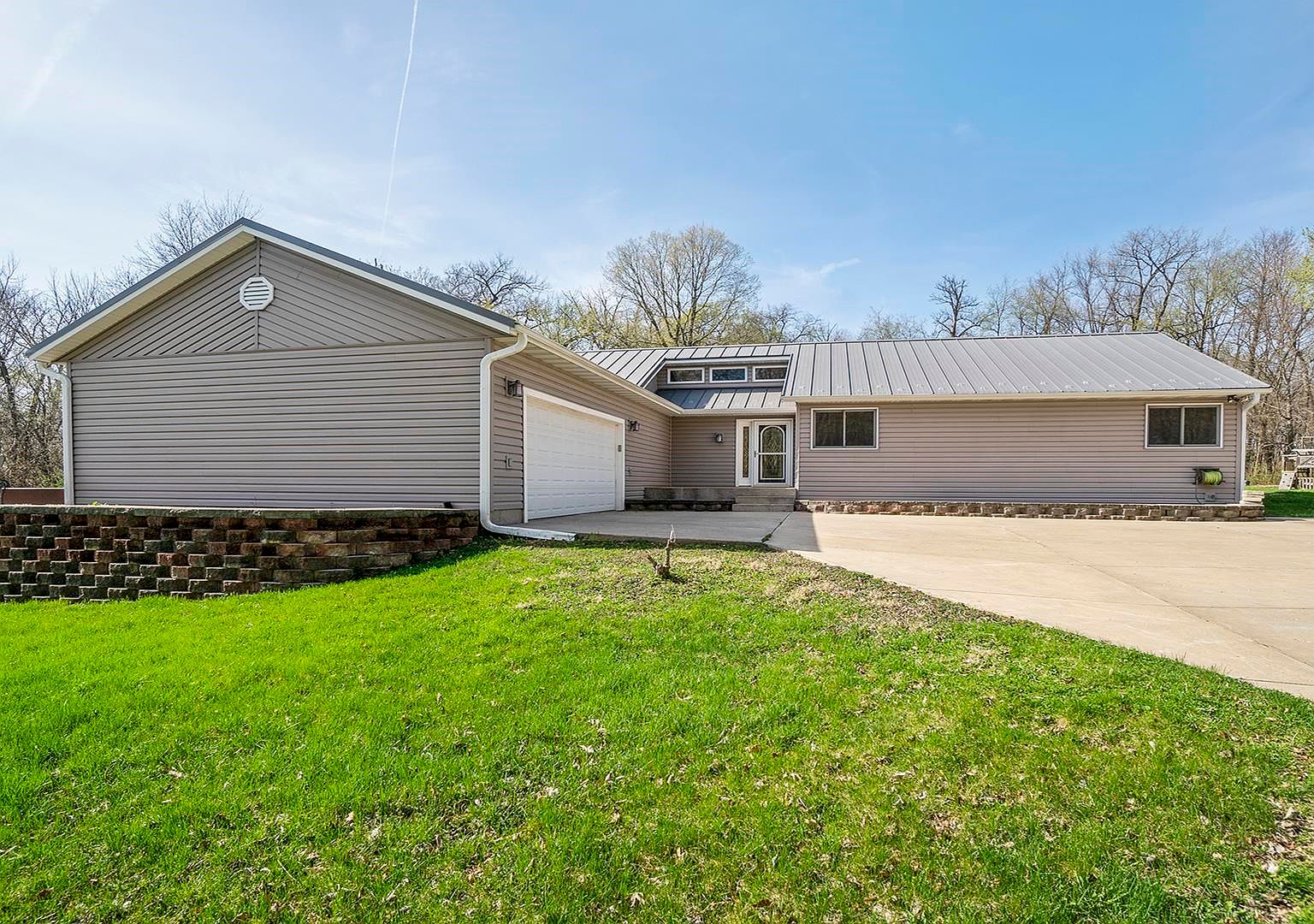 18155 Rock Grove Rd, Davis, IL 61019 Zillow