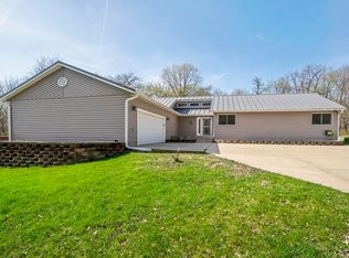 18155 E Rock Grove Rd, Davis, IL 61019