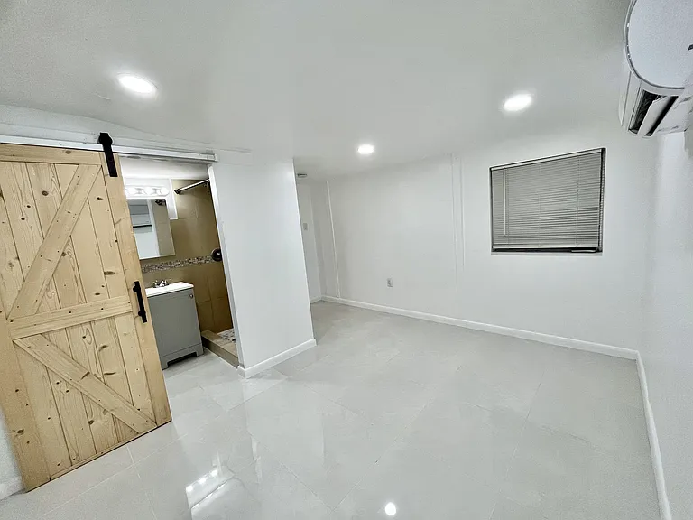 920 SW 29th Way #2/1 — Photo 6