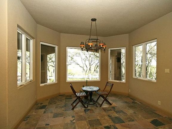 4th image of 23720 Hanging Oak