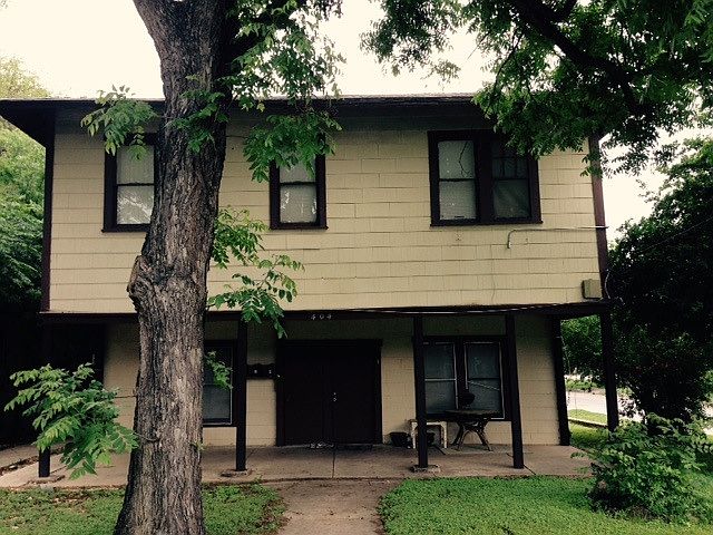1st image of 404 E Mistletoe Ave APT 3