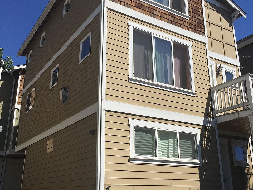 2nd image of 10220 1st Ave NW