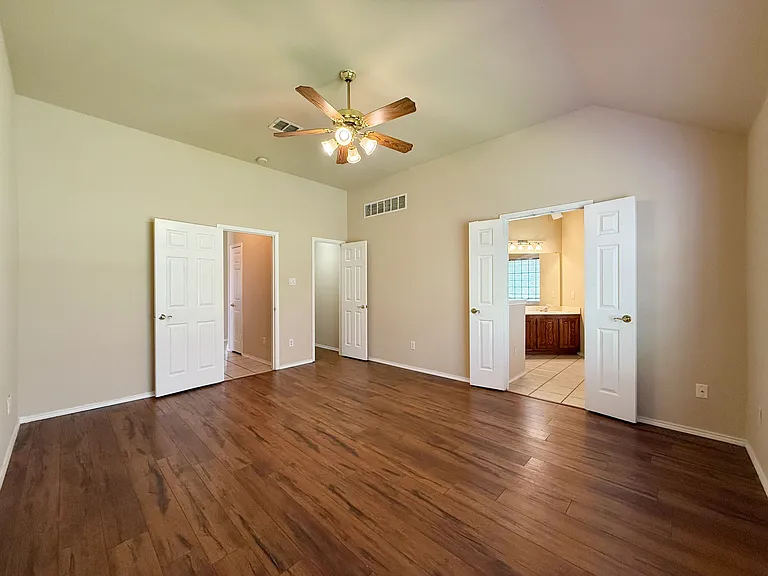 6000 Arlington Dr — Photo 24