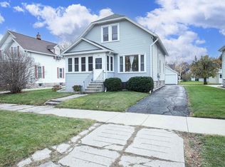 447 W 14th Ave, Oshkosh, WI 54902