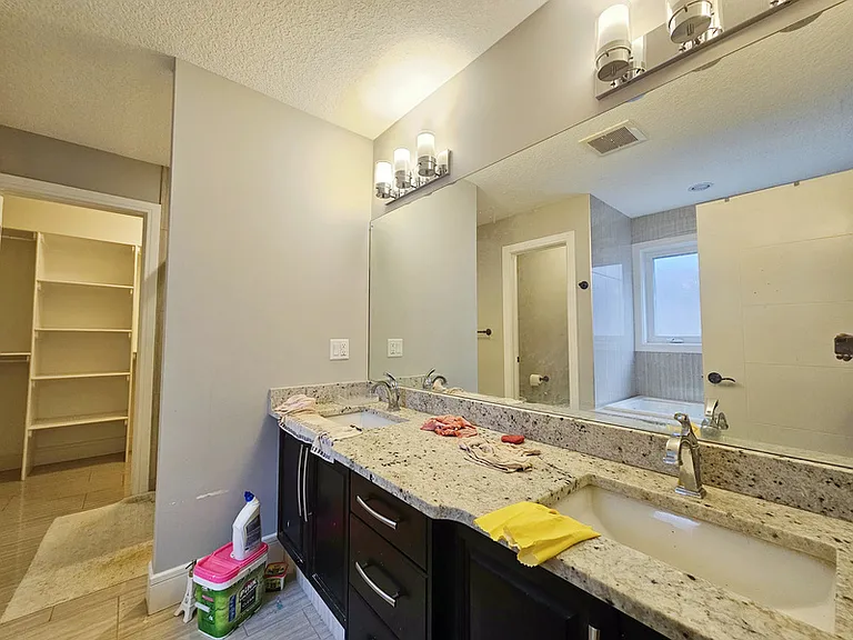 546 Albany Way NW — Photo 6