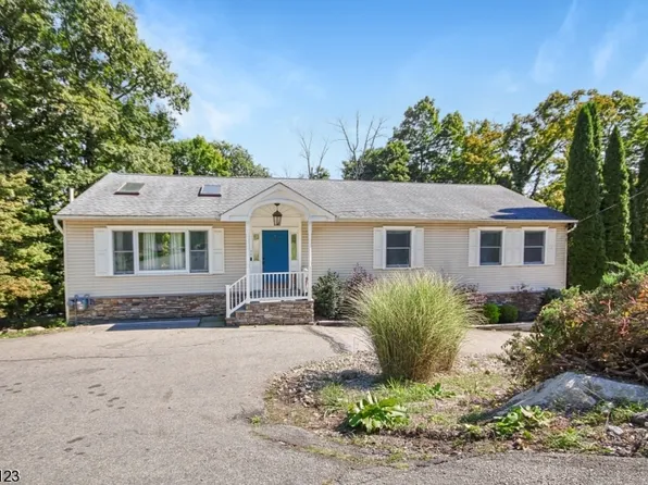 34 Post Brook Rd, West Milford Twp., NJ 07480