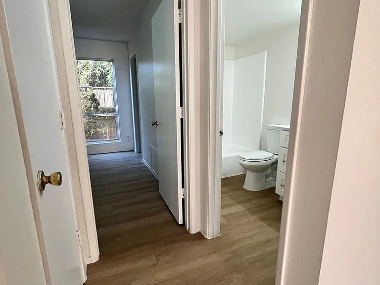 Catalina View Apartments — Photo 30