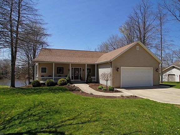 2nd image of 1444 Lake Vue Dr