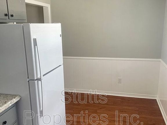 2nd image of 1975 Darby Dr Unit B1