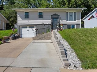 1518 Seminole Ave NW, Cedar Rapids, IA 52405
